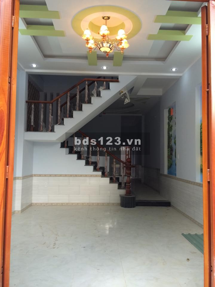 Bán gấp nhà 1 trệt, 1 lầu, 5x20 tại đường Tân Chánh Hiệp , Quận 12