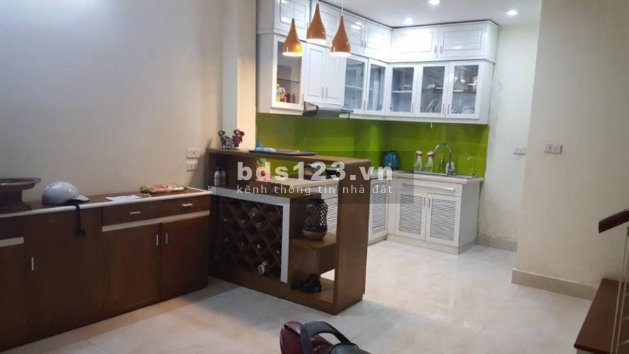 Đến Lúc Phải Chia Tay Căn Nhà Tâm Huyết Đường Trần Phú Quận 5 Diện tích 30 m2 Chỉ 3.8tỷ.