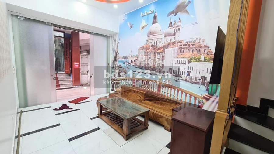 Cần Bán Nhà Đẹp dã man Tam Trinh