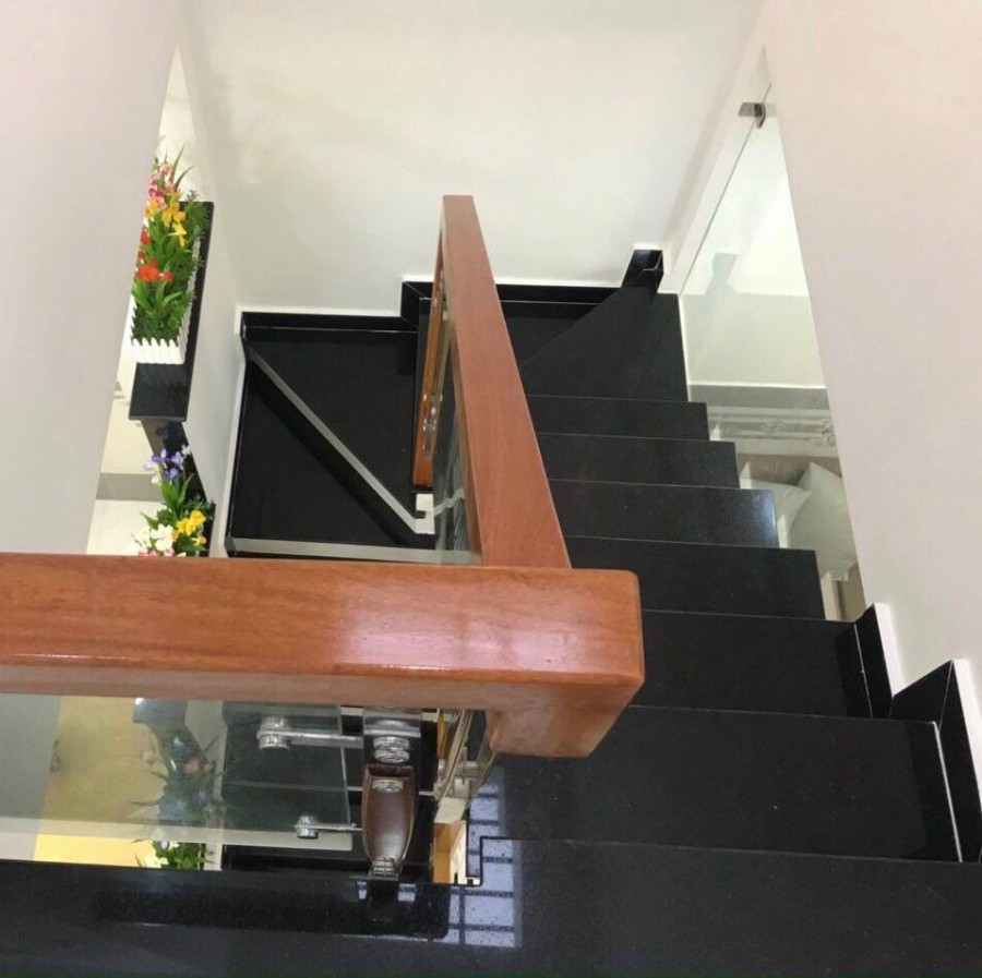 Bán nhà ngay cầu chữ y, 100m2 giá 4 tỷ