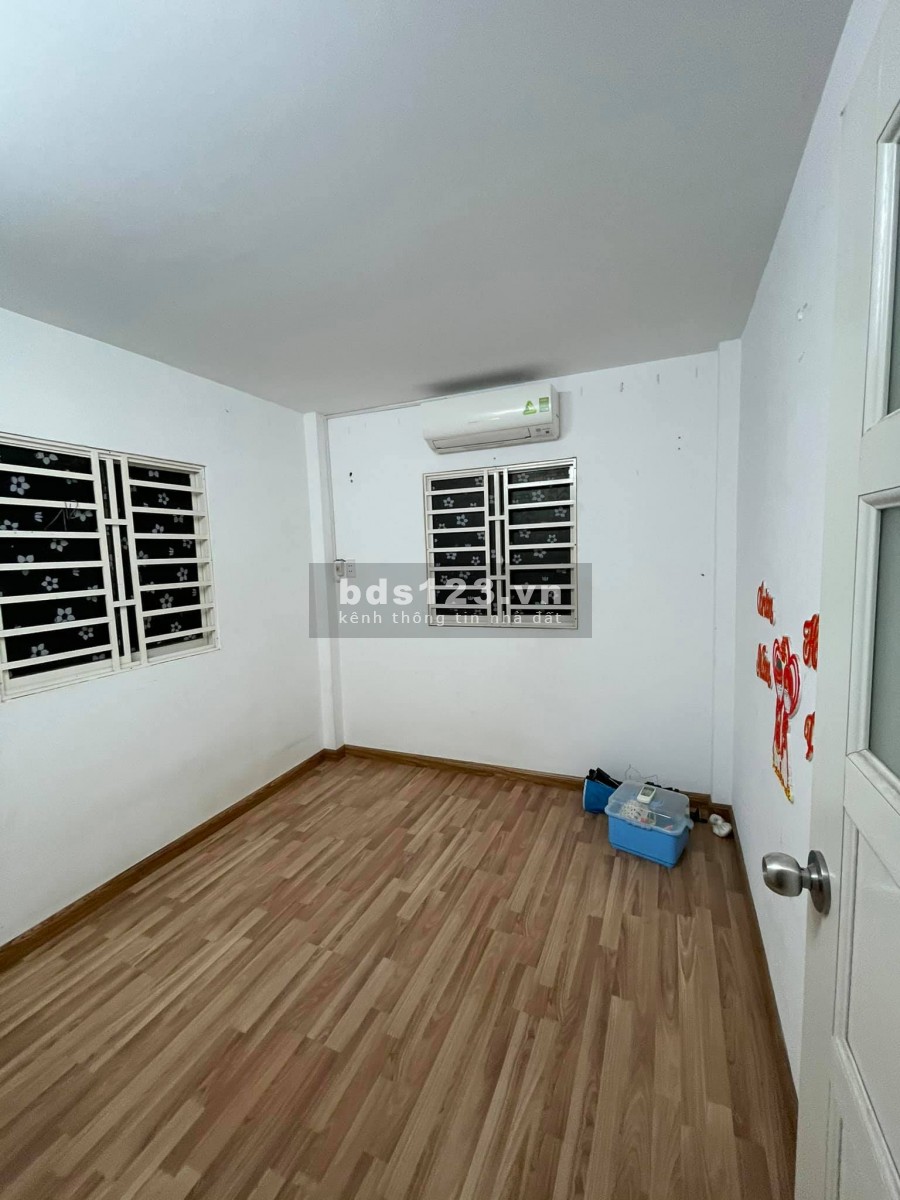 Hiếm có -Bán nhà giá rẻ mặt tiền Hồ Thị Kỷ Phường 1 Quận 10
