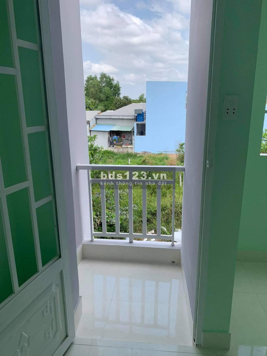 Mua bán nhà đất bình chánh giá rẻ nhà được thiết kế 1 trệt 1 lầu full giá 520 triệu