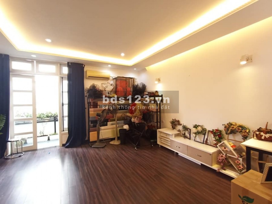 Bán nhà mới đẹp ở ngay Tứ Hiệp, Thanh Trì 50m, 4T, Mt 4m, nhỉnh 2 tỷ