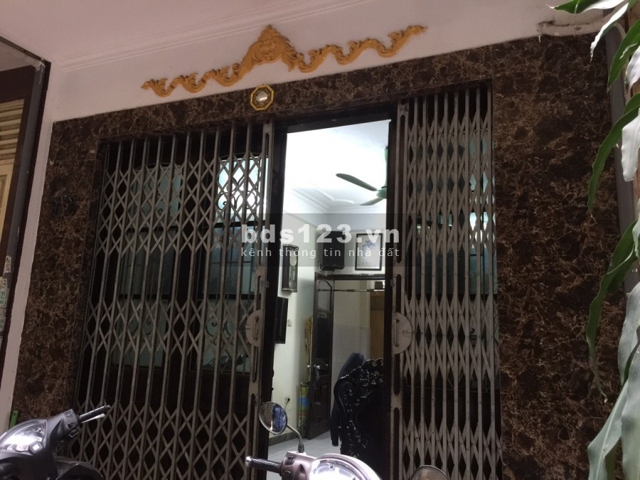 Bán nhà Phố Xã Đàn, Quận Đống Đa 40m2, 4 tầng, nhỉnh 5 tỷ. ôtô đỗ cửa