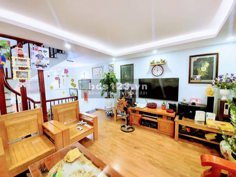 CỰC PHẨM KIM GIANG GIÁ 3.65 TỶ NHÀ 5 TẦNG 44M2 2 THOÁNG