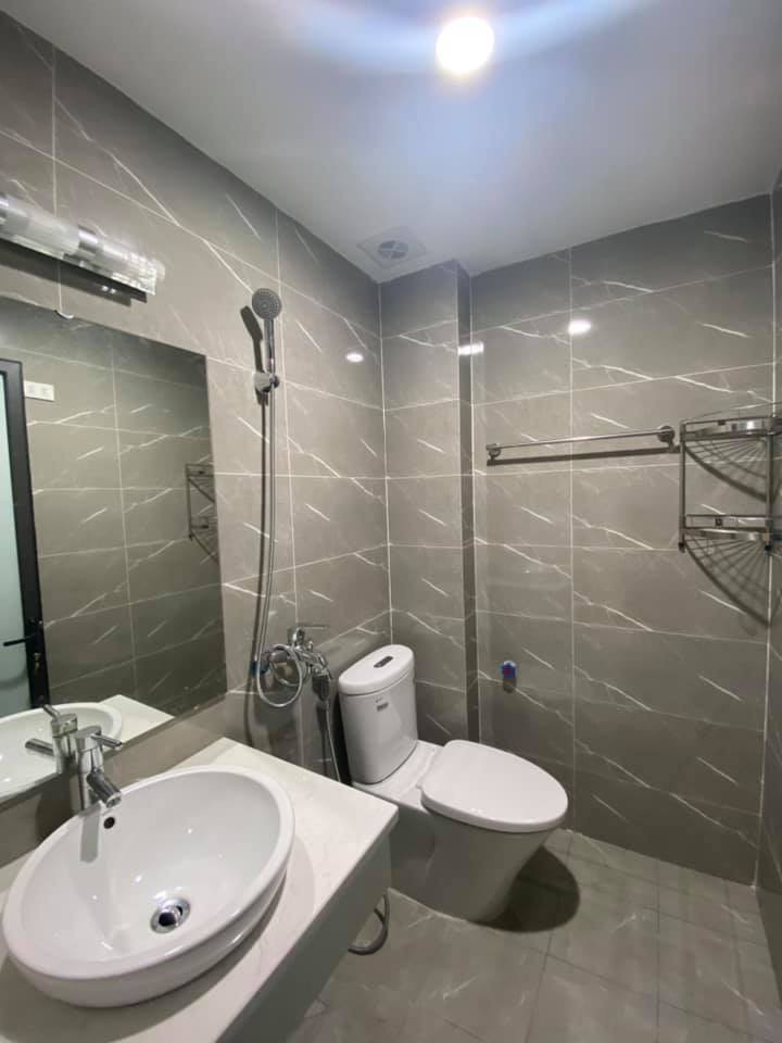 Bán nhà phân lô Hàm Nghi, 40m x 6T, ô tô , kinh doanh văn phòng, 5.3 tỷ