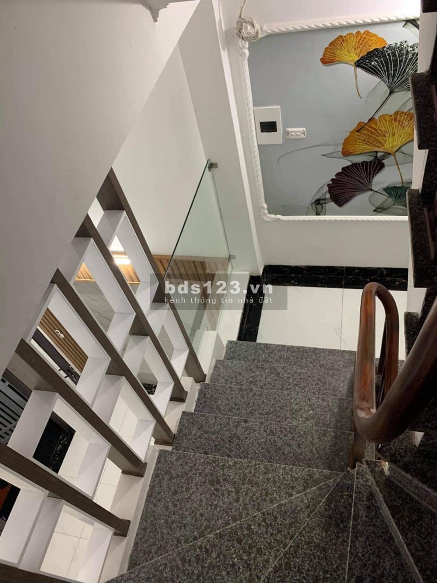 NHÀ NGÕ 76 VĨNH HƯNG ĐẸP LONG LANH Ô TÔ ĐỖ SÁT NHÀ TRƯỚC NHÀ RỘNG DỰNG ĐƯỢC CẢ RẠP ĐÁM CƯỚI HẬU
