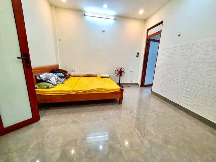 Cực Hiếm Bán Gấp Nhà Lê Trọng Tấn Cách Phố 30m Ngõ Ô Tô, 50m, 5T, Mt 3.8, Giá Chỉ 4.6 Tỷ