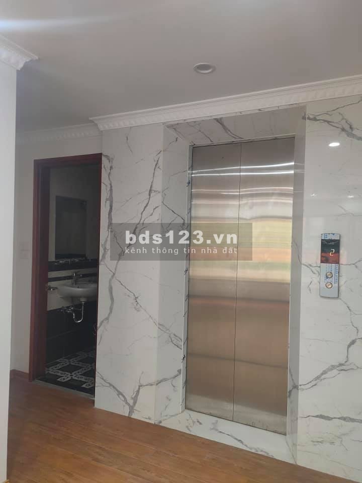 Bán Gấp nhà Ô TÔ TRÁNH 6 tầng KINH DOANH Quận Thanh Xuân 7.2 tỷ.
