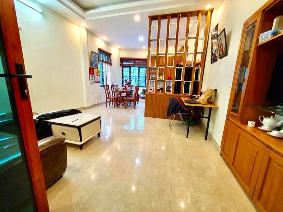 Cực Hiếm Bán Gấp Nhà Lê Trọng Tấn Cách Phố 30m Ngõ Ô Tô, 50m, 5T, Mt 3.8, Giá Chỉ 4.6 Tỷ