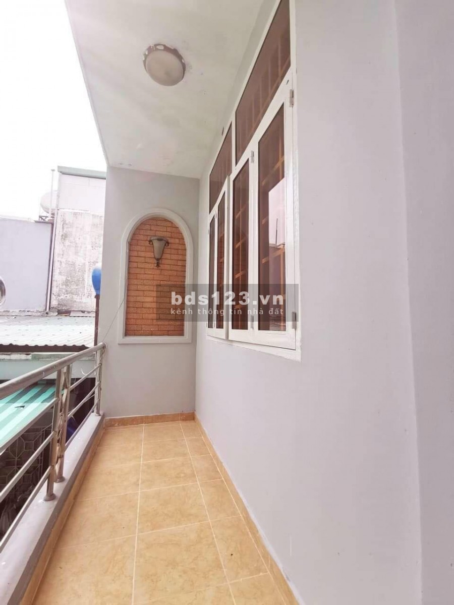 Bán nhà hẻm xe hơi đường Nguyễn Văn Đậu, ngang 6m, 30 m2, 3 tầng, chỉ 3 tỷ 6