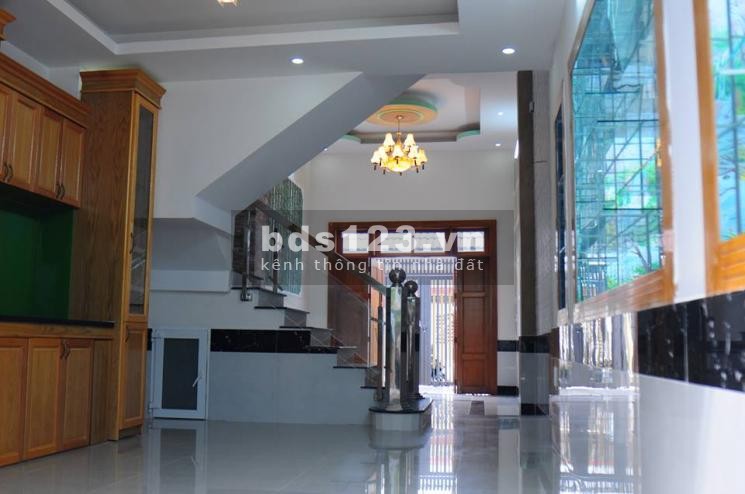 Ngõ thông Kinh Doanh, nhà đẹp ở ngay, phố Hào Nam, 40m2, mt 4m, 3.45 tỷ.