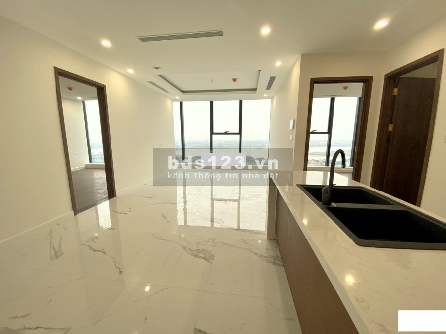 Bán căn hộ Sunshine City 3PN Tầng 18 - View Sông Hồng + Cầu - 100m2 (Giá: 3,35 tỷ ) Bao phí toàn bộ