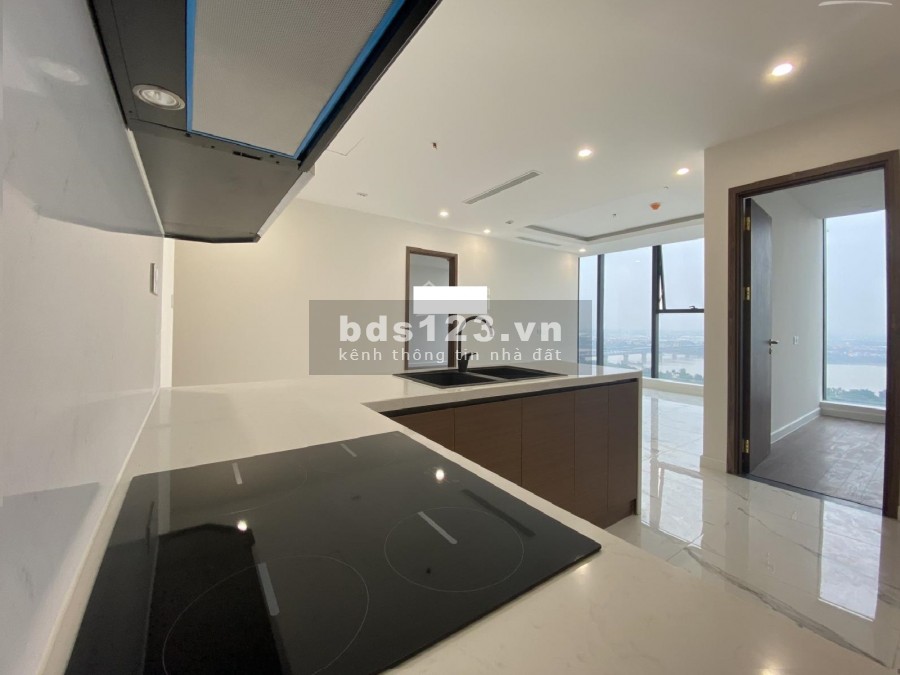 Bán căn hộ Sunshine City 3PN Tầng 18 - View Sông Hồng + Cầu - 100m2 (Giá: 3,35 tỷ ) Bao phí toàn bộ