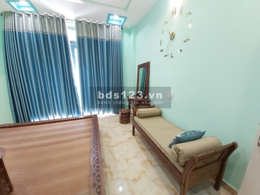 Chỉ 4 tỷ 45, 60m2, 3 tầng, sân thượng, HXH Phan Văn Trị, Phường 10, Quận Gò Vấp.