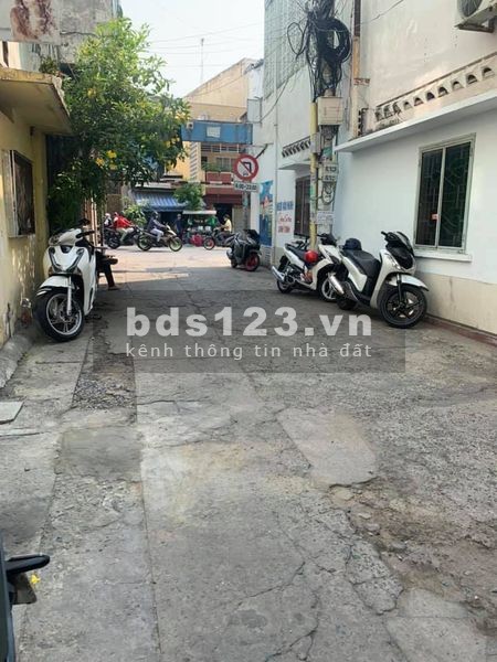Nhà đẹp quận Phú Nhuận đường Thích Quảng Đức 80m2