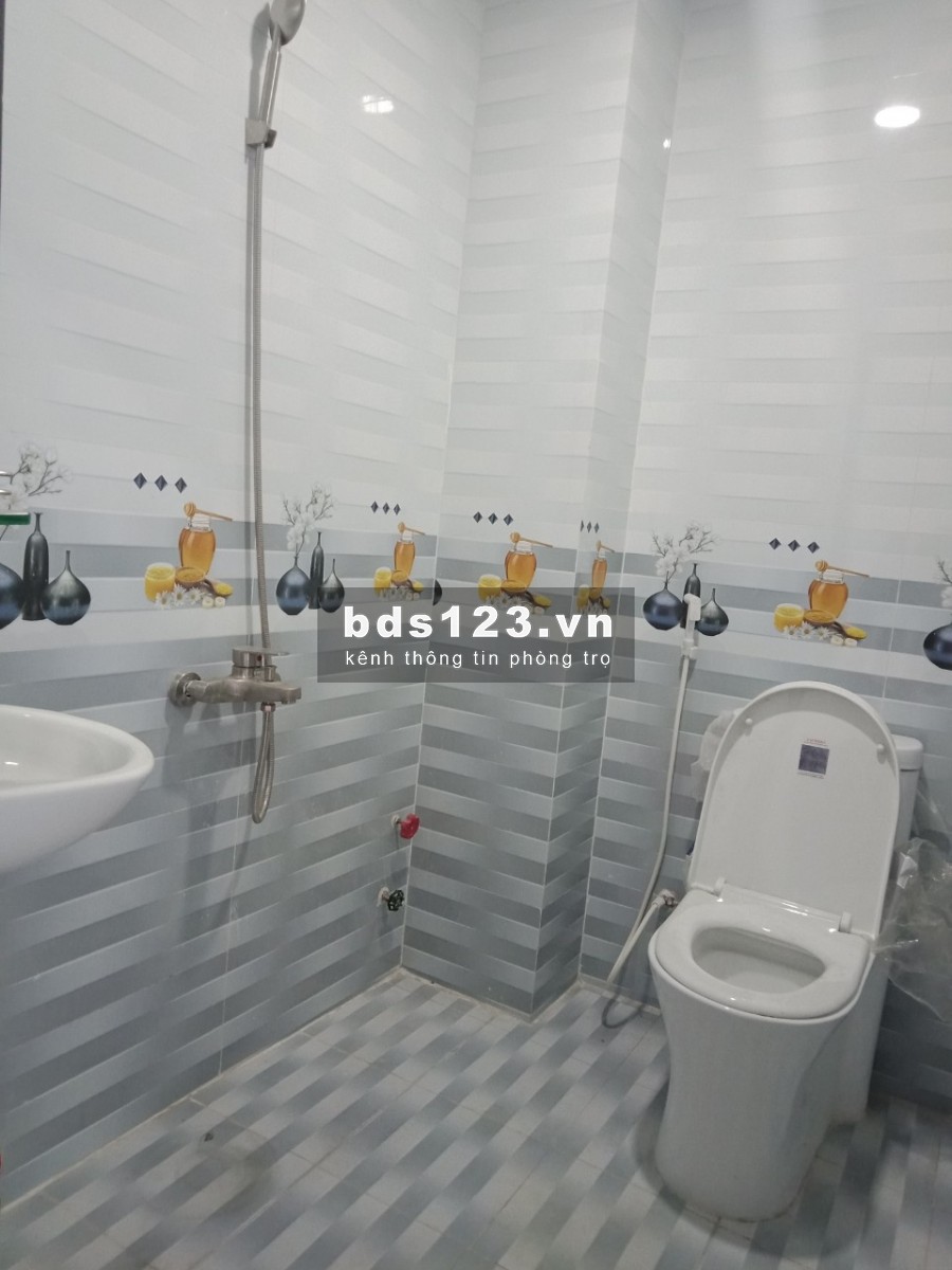 PHÒNG MỚI SẠCH ĐẸP GIÁ CHỈ 2.3TR GẦN LÊ ĐẠI HÀNH