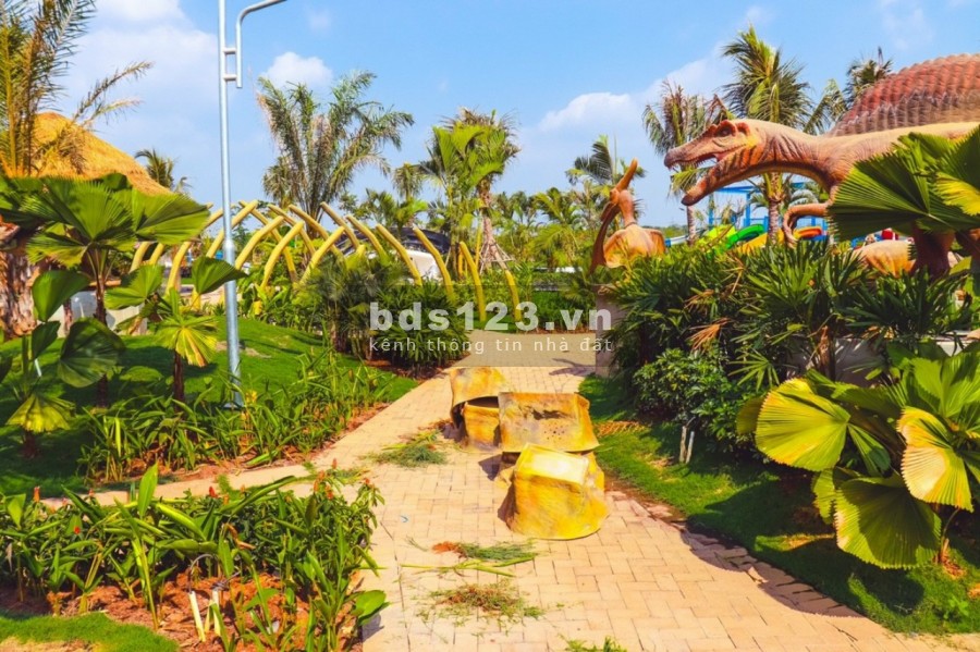 Biệt thự nghỉ dưỡng nằm trong sân golf duy nhất phía Tây Sài Gòn