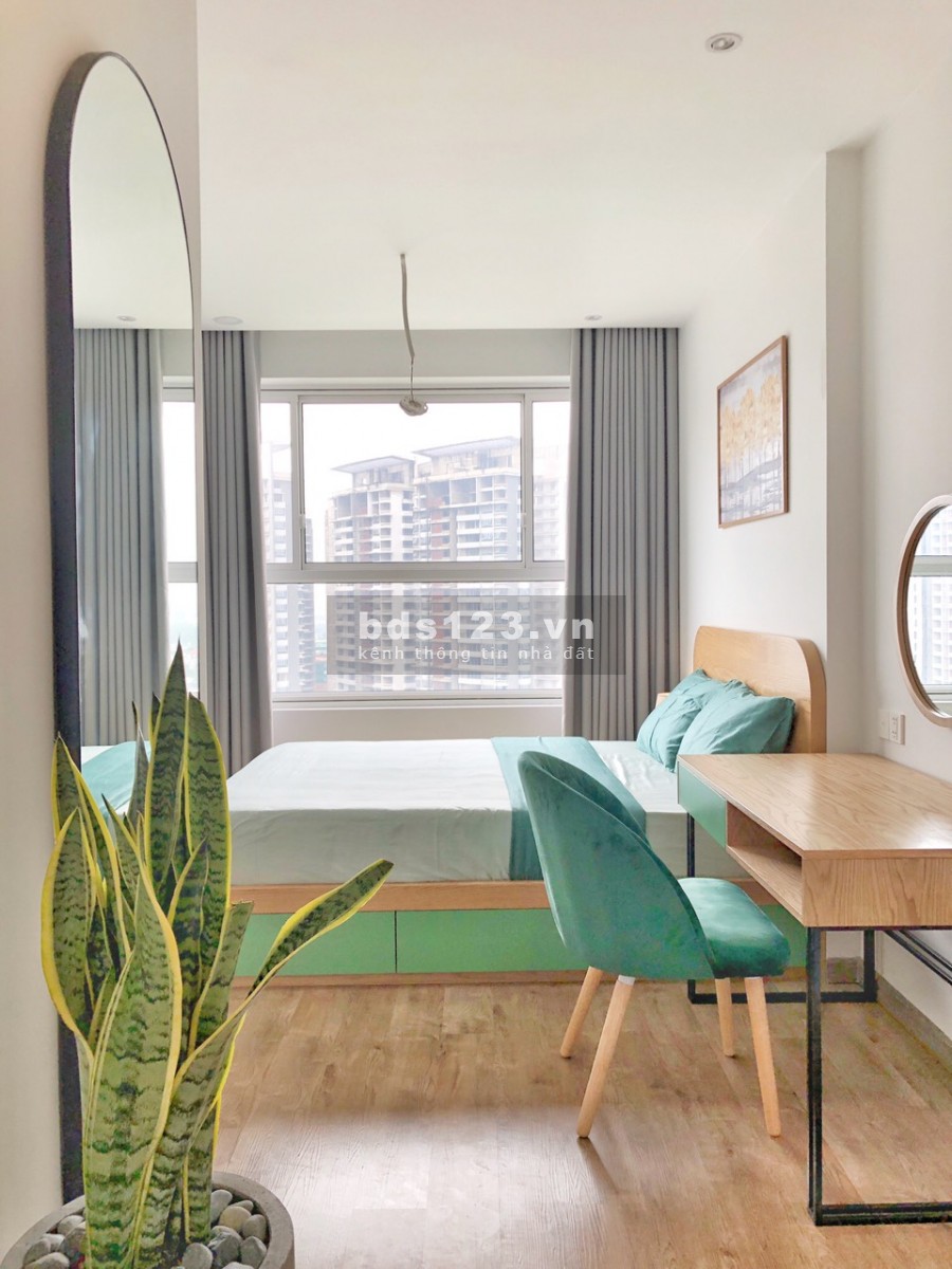 Cho thuê CH Sunrise 3PN giá 15tr full nội thất bao phí quản lý. LH 0938011552