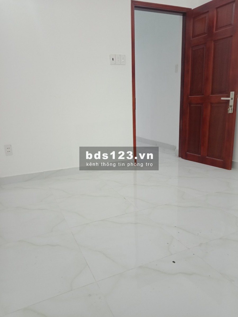 PHÒNG MỚI SẠCH ĐẸP GIÁ CHỈ 2.3TR GẦN LÊ ĐẠI HÀNH