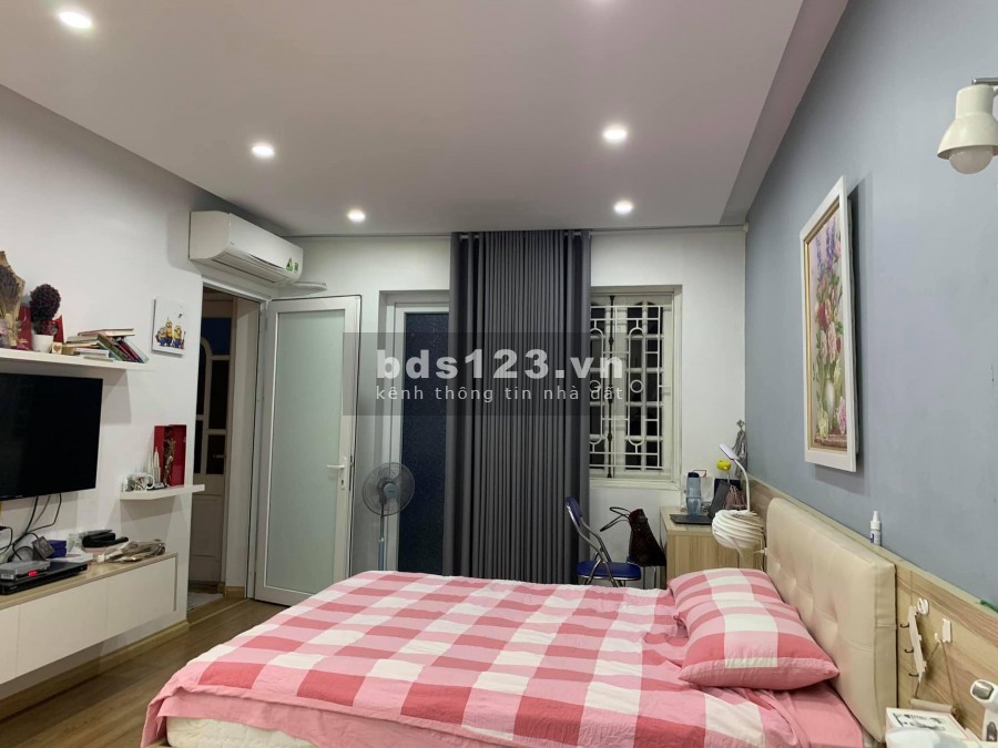 BÁN NHÀ TRẦN CUNG, 44M2 5TẦNG GIÁ HỢP LÝ, NHÀ ĐẸP Ở NGAY, YÊN TĨNH