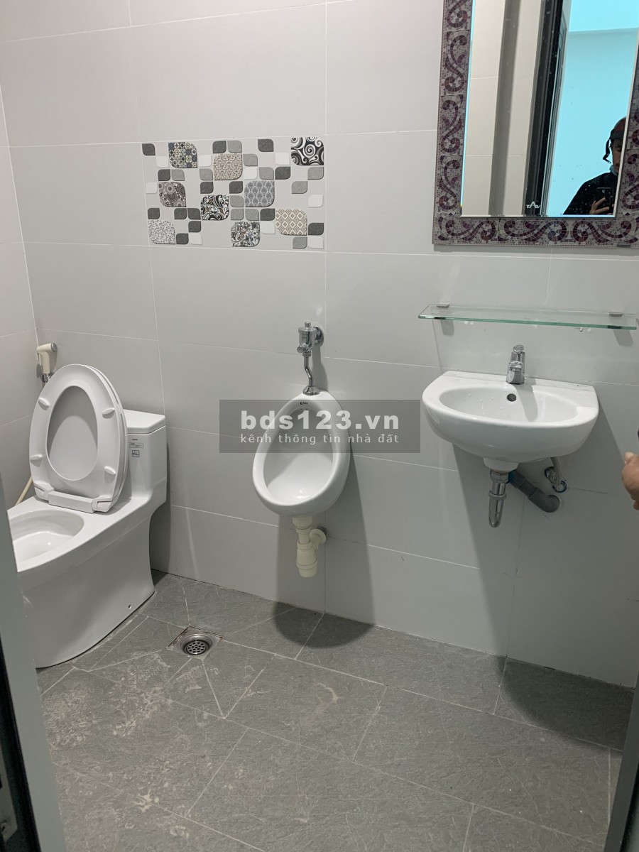 Nhà Mặt Tiền Tân Cảng 6x27 trệt, 3L, 7P – 38tr