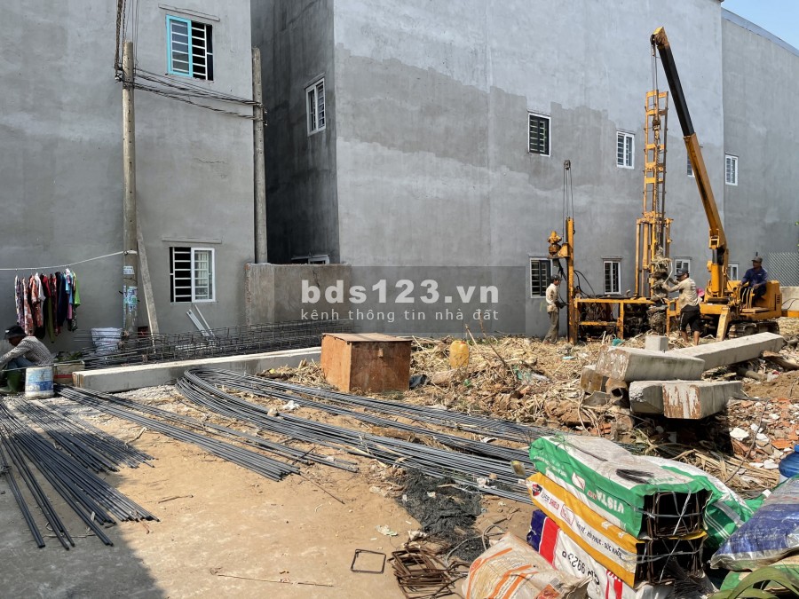 Bán đất ngay Ngã ba Tân Kim , Long An ( 5x47 )