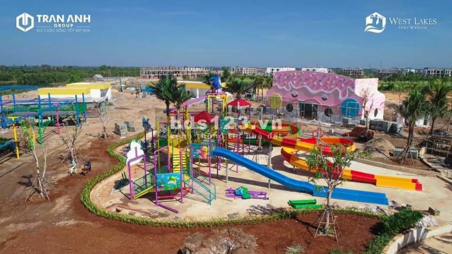 Biệt thự nghỉ dưỡng nằm trong sân golf duy nhất phía Tây Sài Gòn