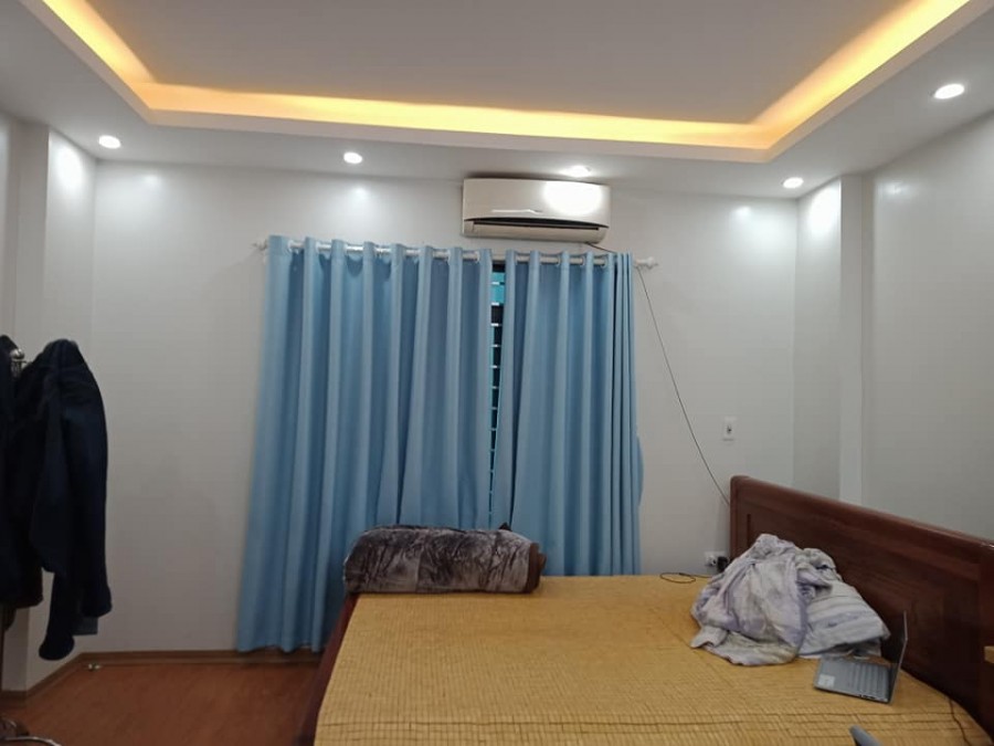 Cực Hiếm! Nhà Phú Đô, Ô tô cạnh nhà, 5 tầng ở luôn, chỉ hơn 2 tỷ