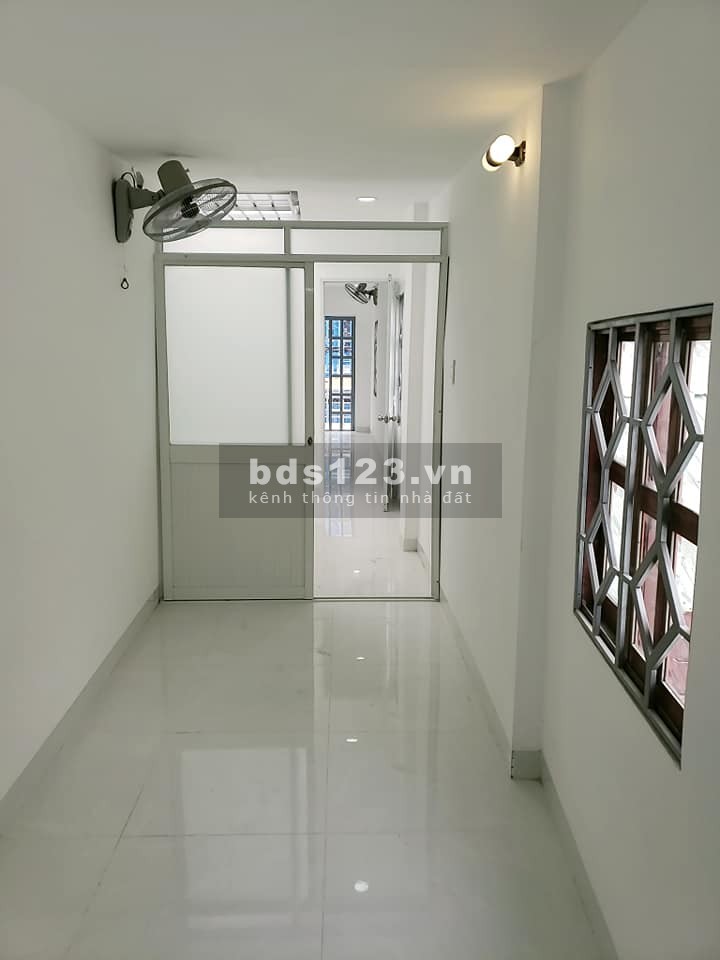TIN ĐƯỢC KHÔNG 70TR/M2? Nhà 2Tầng giá 3.3 Tỷ/43m2 ngay HXH tránh, 50m ra MT Phạn Văn Đồng
