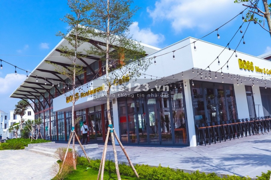 Biệt thự nghỉ dưỡng nằm trong sân golf duy nhất phía Tây Sài Gòn