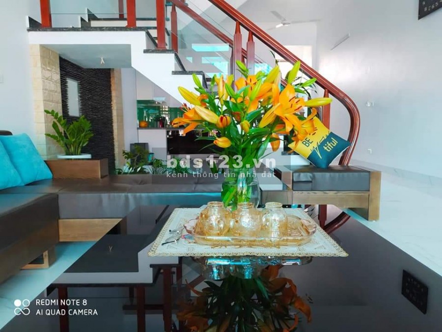 NHÀ ĐẸP TẶNG NỘI THẤT VIEW HỒ 3.9 TỶ