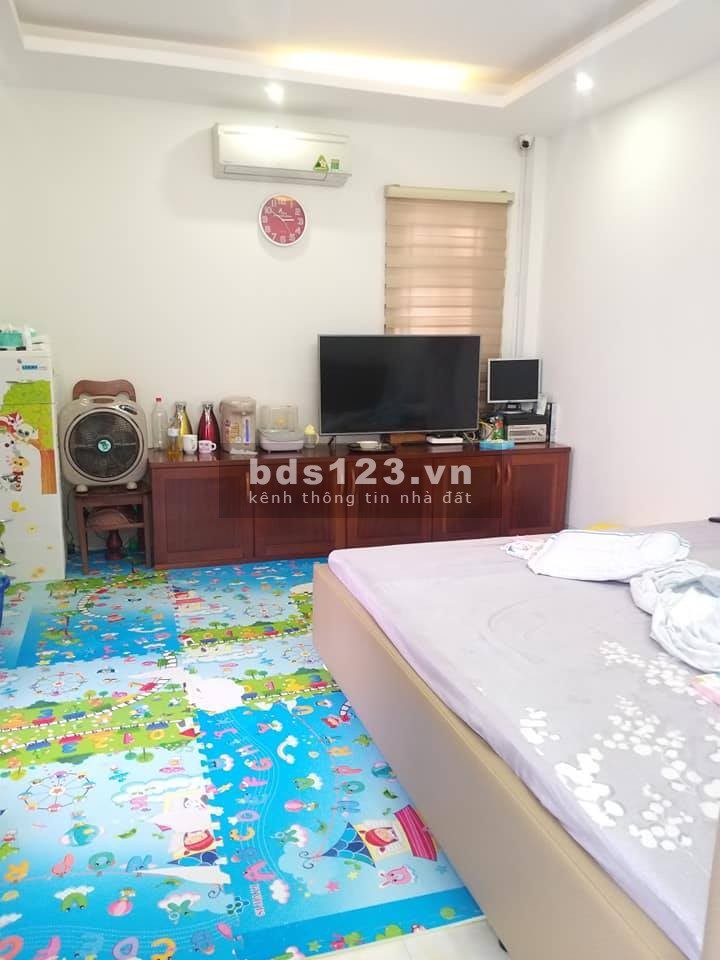 NHÀ ĐẸP LUNG LINH CĂN LÔ GÓC OTO VÀO NHÀ HÀ TRÌ HÀ ĐÔNG DT 33M2 5T MT6m GIÁ 3.XXTỶ