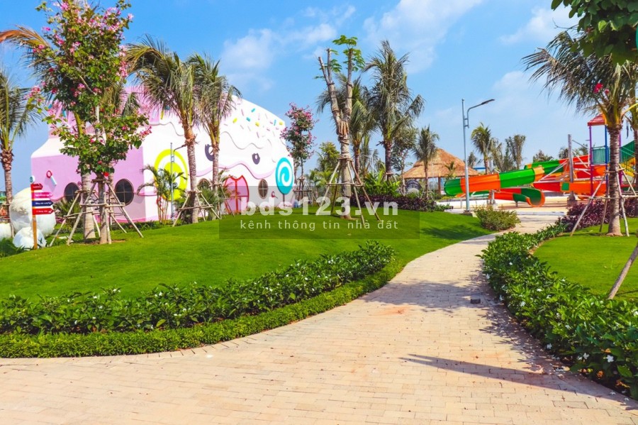 Biệt thự nghỉ dưỡng nằm trong sân golf duy nhất phía Tây Sài Gòn