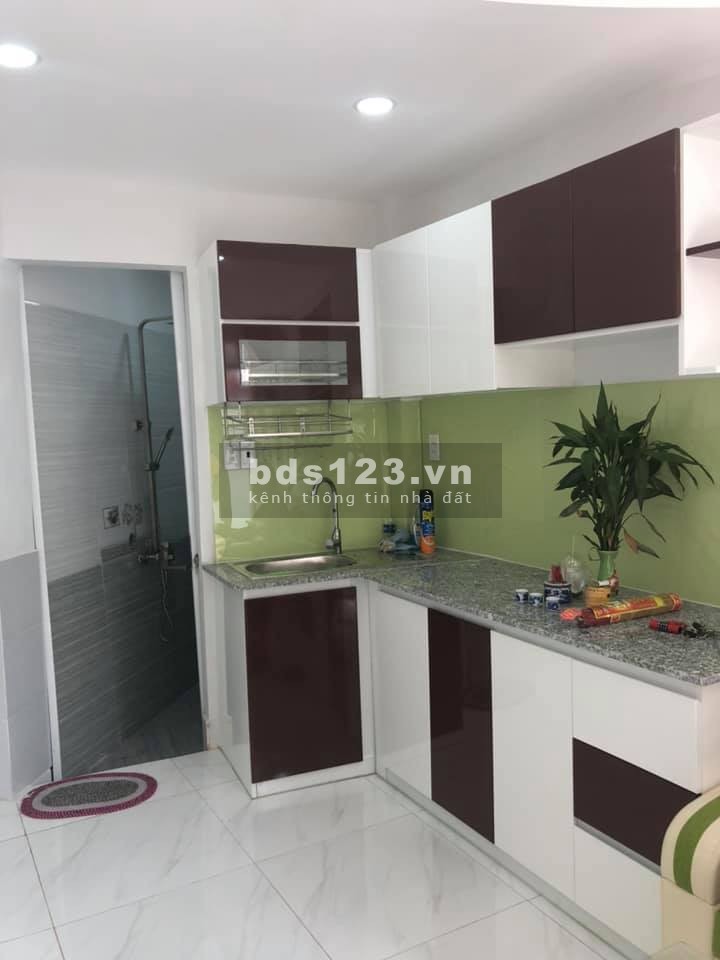 Bán Nhà Phố HXH Trung Tâm Quận Gò Vấp. DT: 73m2. LH: 0932155399.