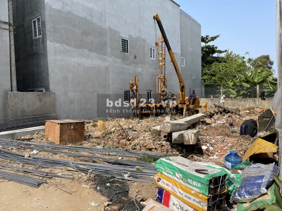 Bán đất ngay Ngã ba Tân Kim , Long An ( 5x47 )