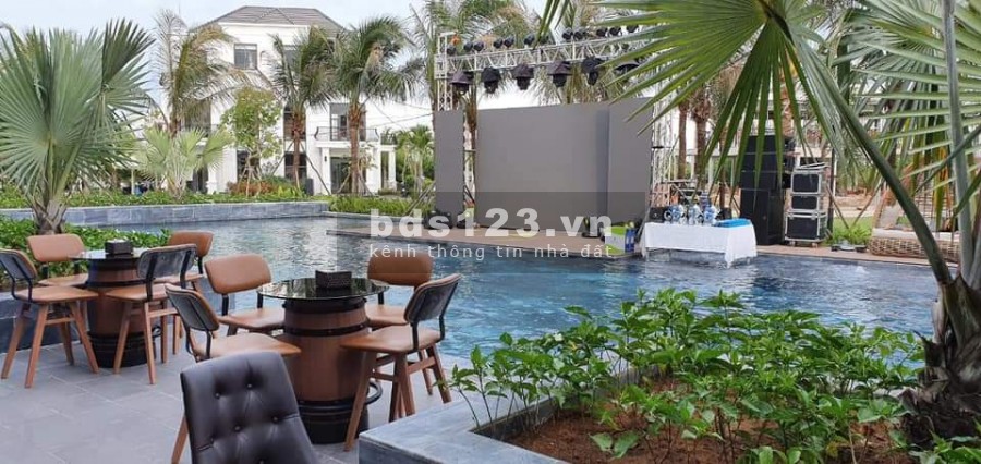 Biệt thự nghỉ dưỡng nằm trong sân golf duy nhất phía Tây Sài Gòn