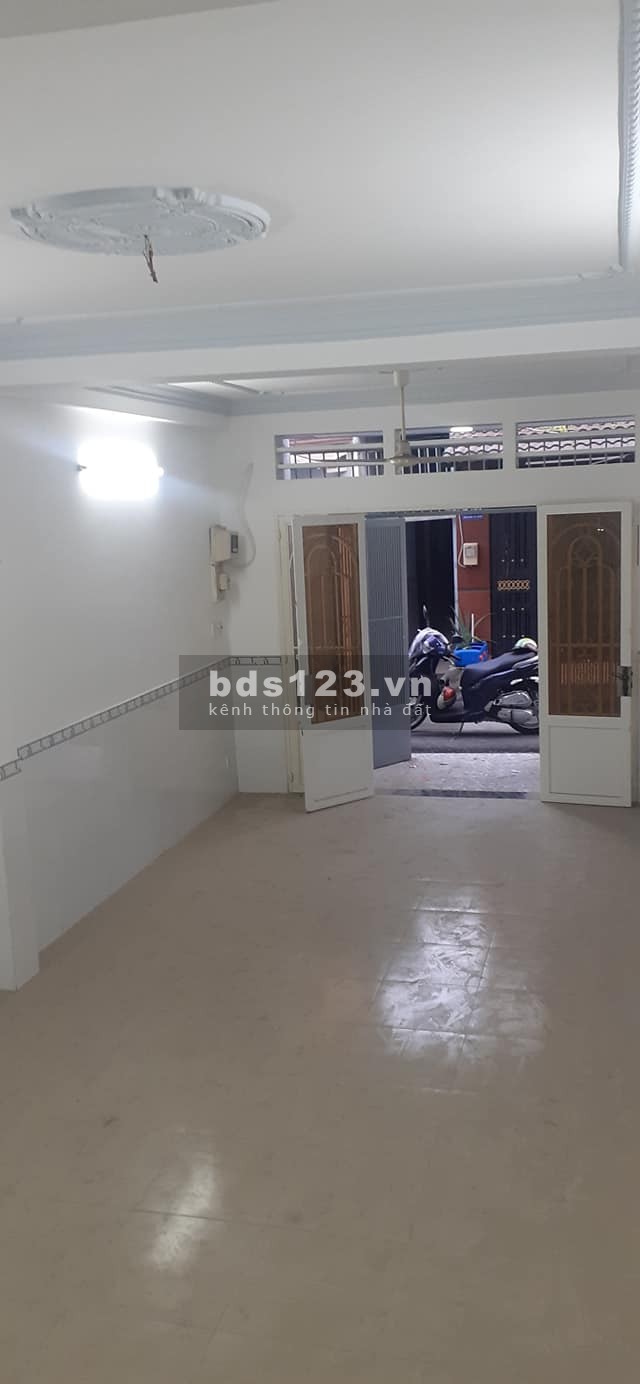 Bán Nhà Phố HXH Trung Tâm Quận Gò Vấp. DT: 73m2. LH: 0932155399.