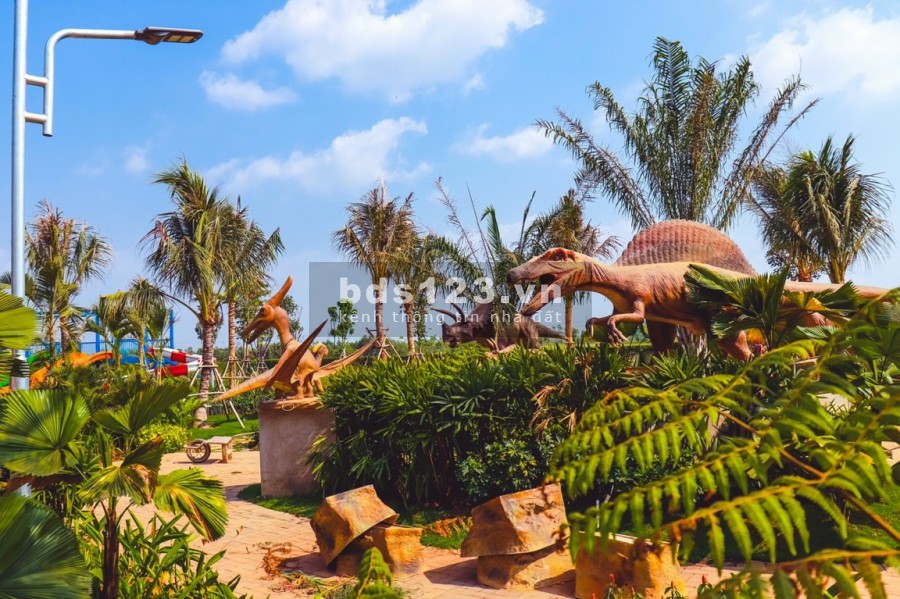 Biệt thự nghỉ dưỡng nằm trong sân golf duy nhất phía Tây Sài Gòn