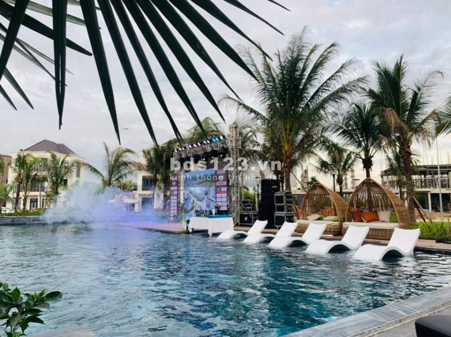 Biệt thự nghỉ dưỡng nằm trong sân golf duy nhất phía Tây Sài Gòn