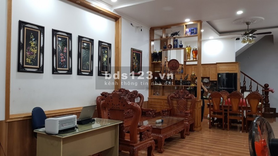 Ngõ thông Kinh Doanh, nhà đẹp ở ngay, phố Hào Nam, 40m2, mt 4m, 3.45 tỷ.