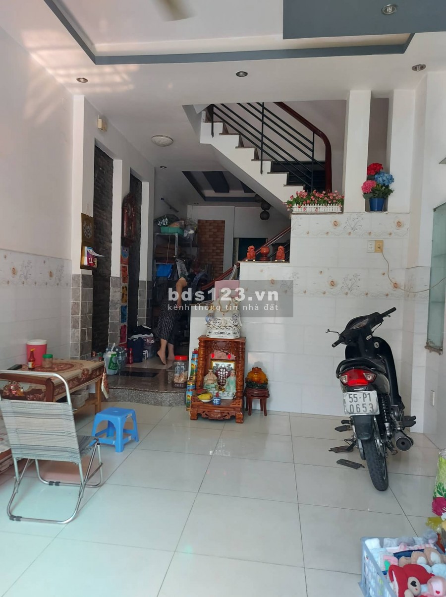 Bán nhà hẻm xe hơi đường Văn Cao,Quận Tân Phú, thẳng 1 trục , giá 5 tỷ 5