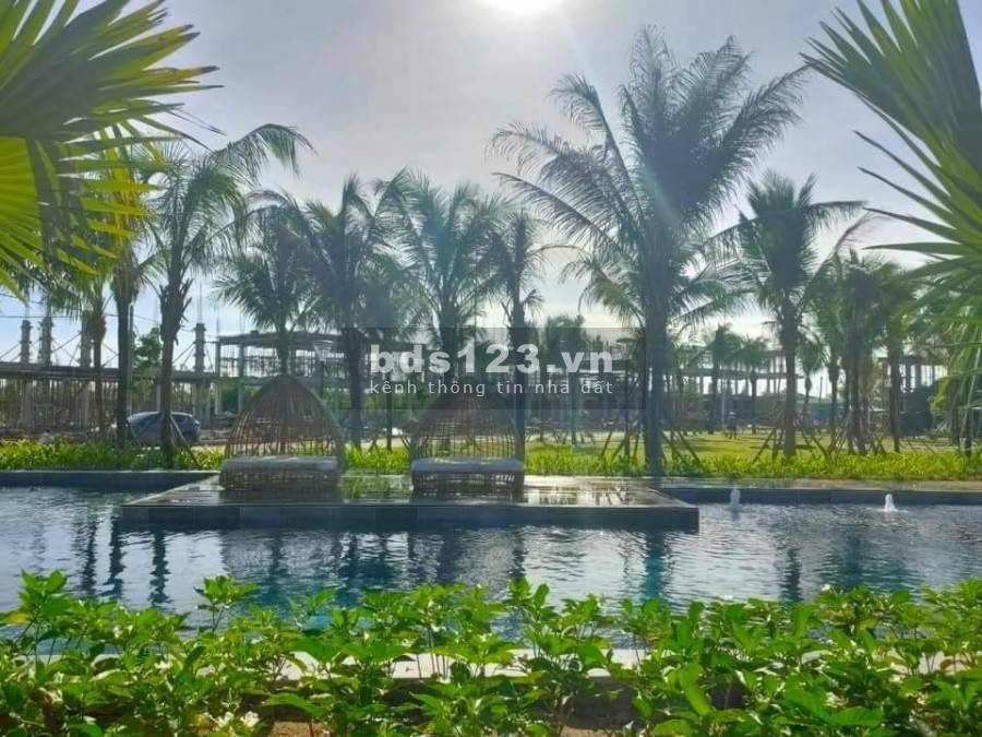 Biệt thự nghỉ dưỡng nằm trong sân golf duy nhất phía Tây Sài Gòn