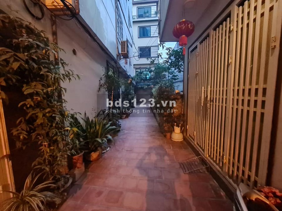 Bán nhà ngõ 239 Phường Bồ Đề, Quận Long Biên, Hà Nội. Lh 0976005168