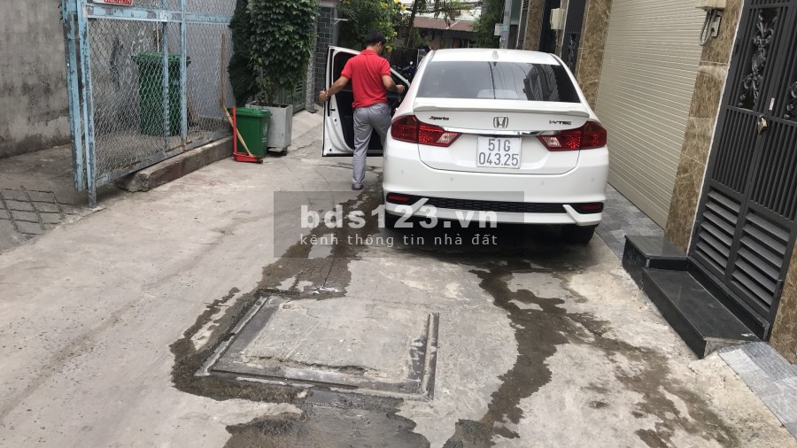Bán Nhà Phường Tăng Nhơn phú A quận 9, Gần Ngã tư Thủ Đức Hẻm xe ô tô đỗ cửa