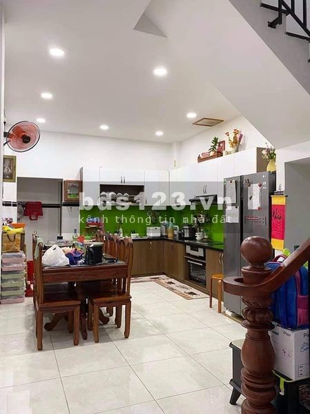 Kẹt Ngân hàng bán gấp căn nhà Tô Hiến Thành, Quận 10, Giá 7 tỷ
