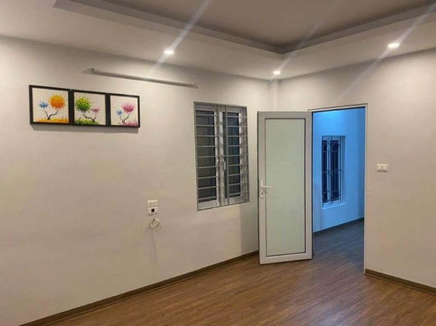 Bán nhà phố Đông Thiên, quận Hoàng Mai, DT 27m2, 4 tầng, MT 3.6m, giá 2,4 tỷ