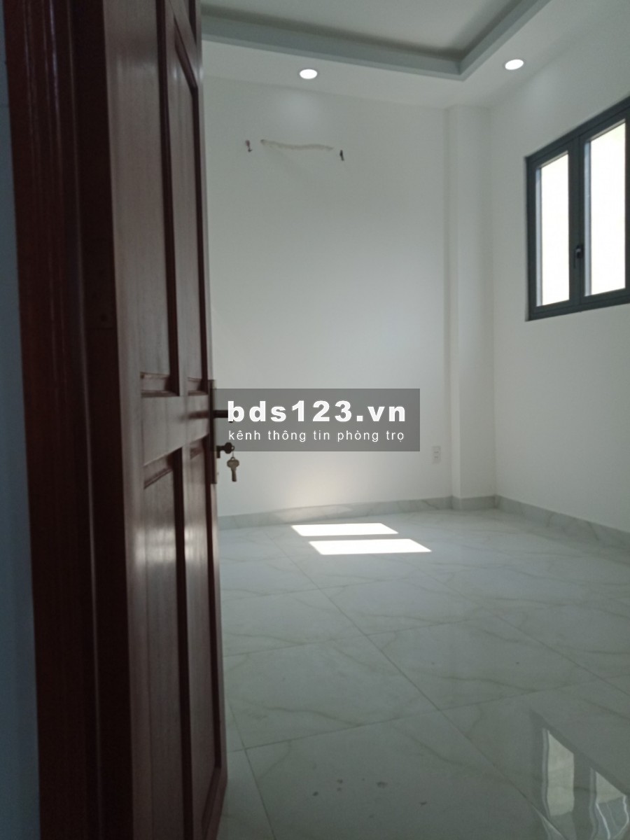 PHÒNG MỚI SẠCH ĐẸP GIÁ CHỈ 2.3TR GẦN LÊ ĐẠI HÀNH