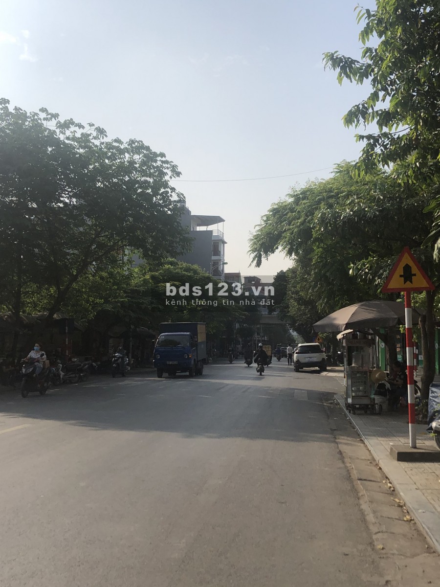 Chỉ nhỉnh 8 tỷ có nhà TT Hà Đông, Kinh Doanh, Thang Máy, ôtô tránh.
