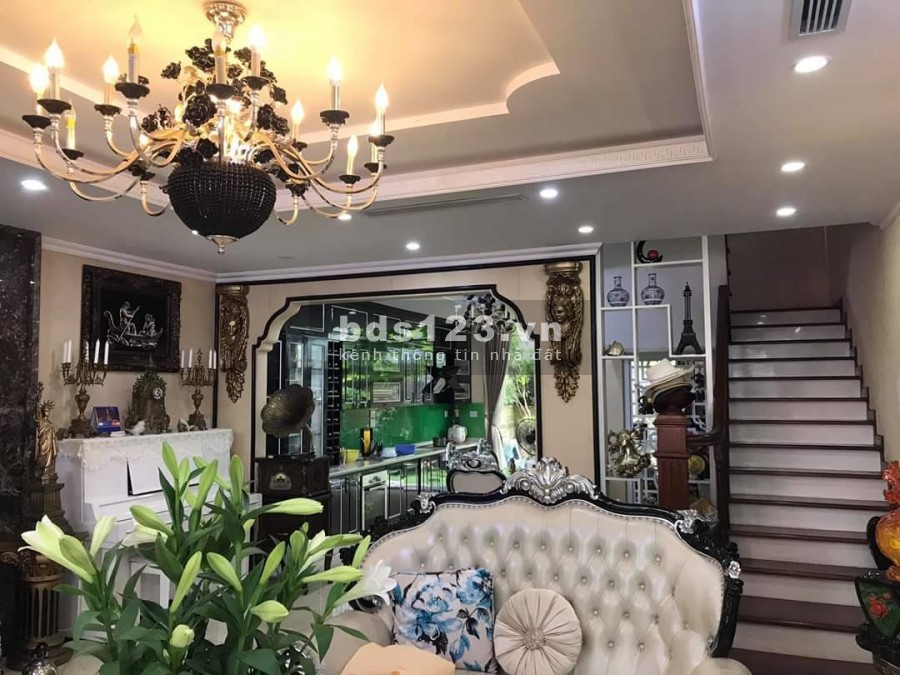 BÁN NHÀ LÁNG HẠ, QUẬN ĐỐNG ĐA. DT 55M x 3,5T. GIÁ 5.2 TỶ
